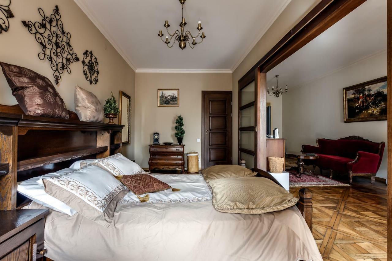 Apartment On Rynok Square Lviv Extérieur photo