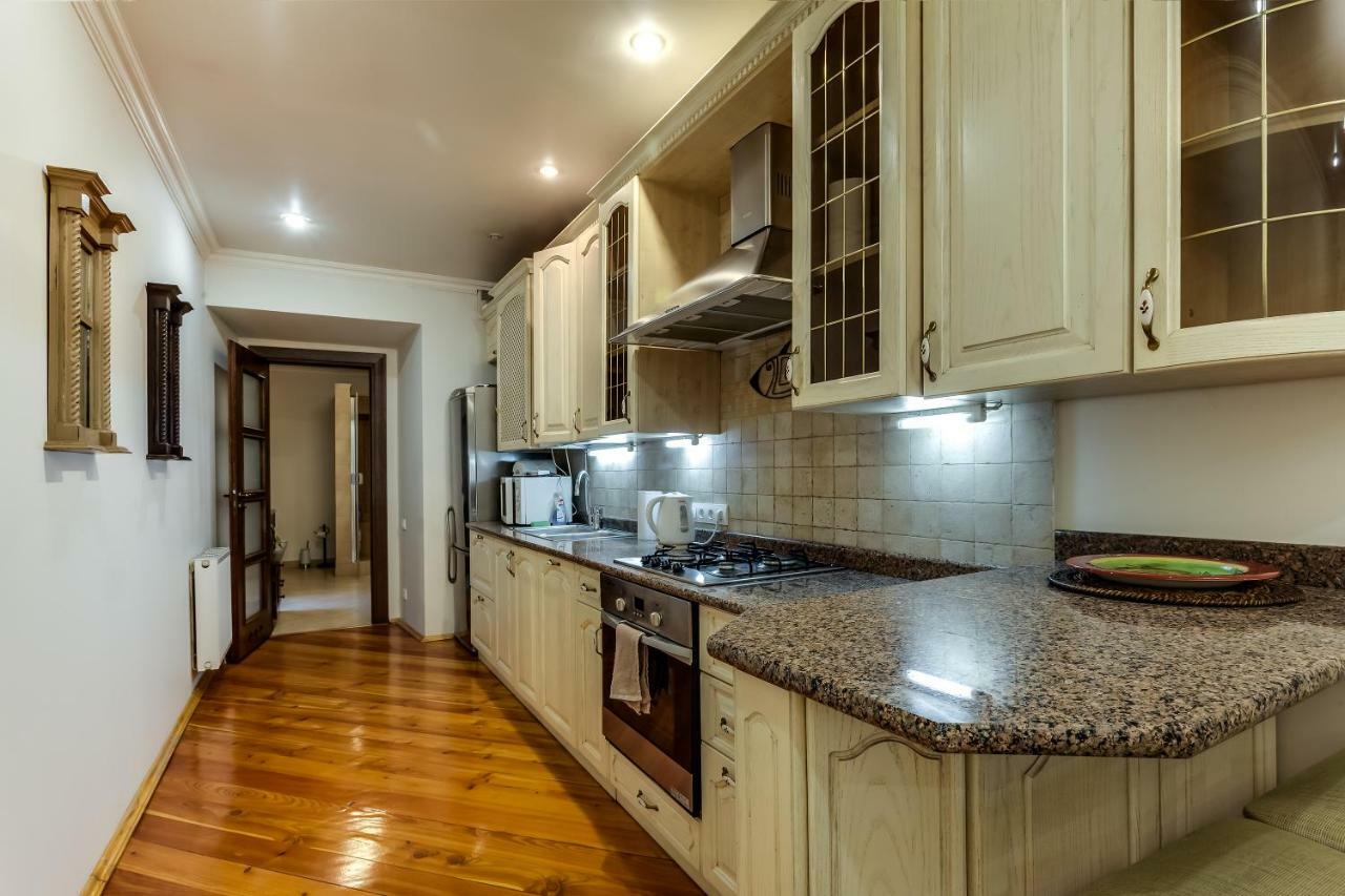 Apartment On Rynok Square Lviv Extérieur photo
